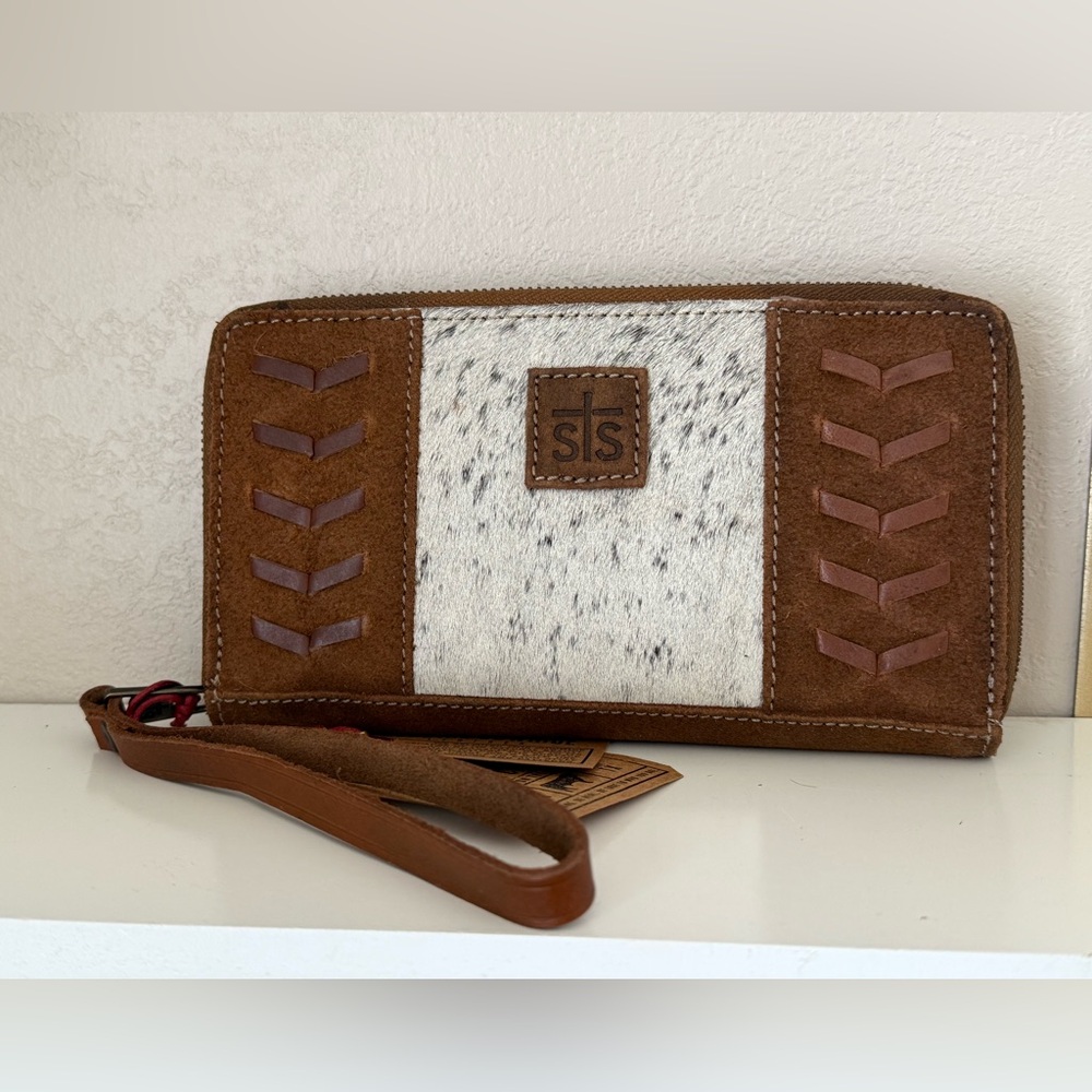 STS Ranchwear Brown and White Wallet